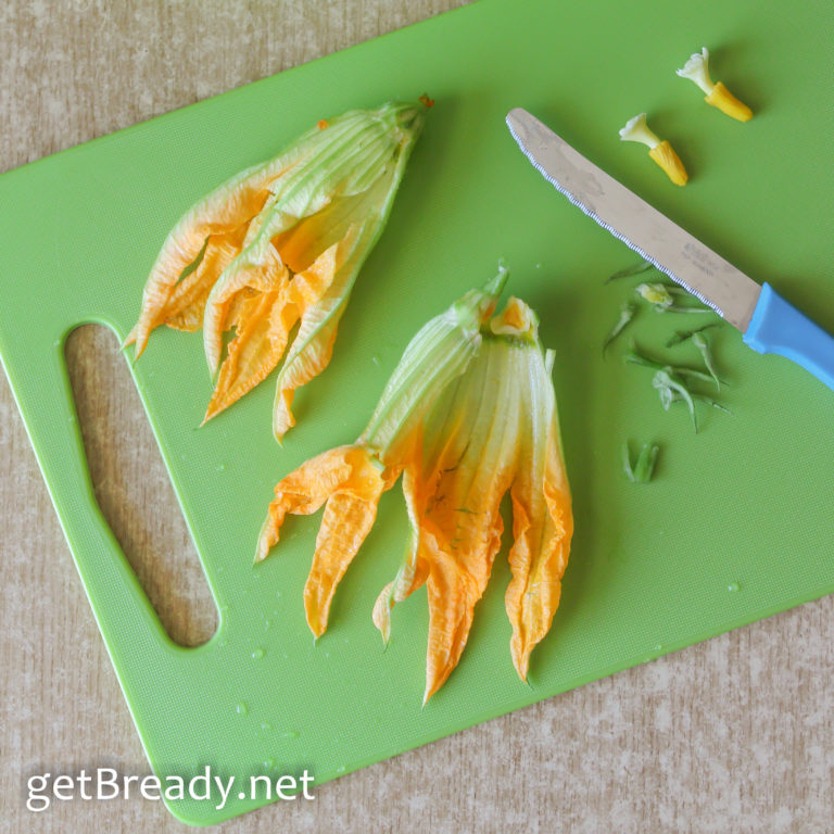 Fiori Di Zucca Acciughe E Mozzarella Con La Migliore Pastella